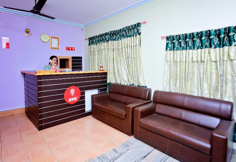 Oyo 575 Api Suites Ποκάρα Εξωτερικό φωτογραφία